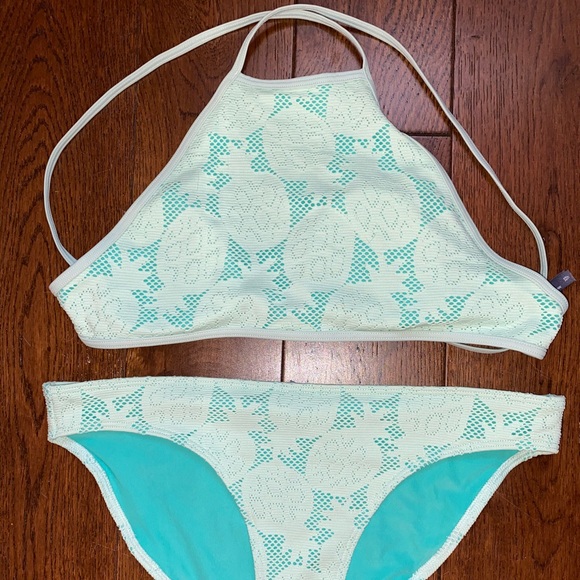 Aerie Mint Pineapple Bikini Top ✨ 🍍 - Picture 5 of 5
